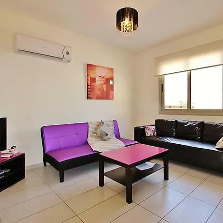 Polyxenia 2-bedroom Townhouse Apartment *